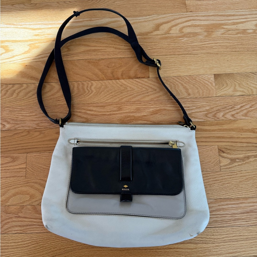 Fossil Kinley Two-Tone Crossbody Bag in Black and Cream